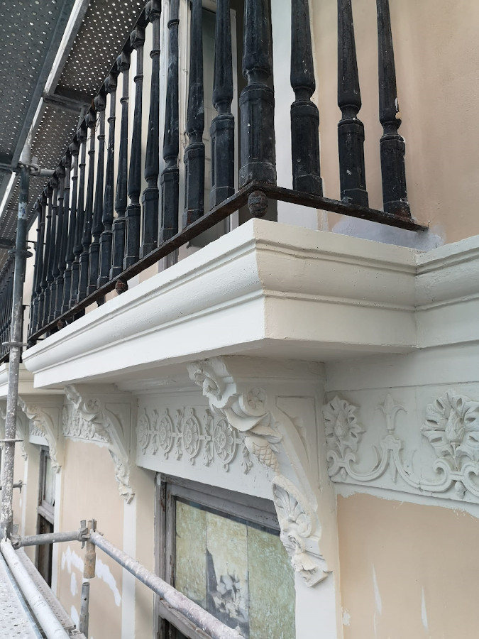 detalle balcon casa de los caramelos restaurado